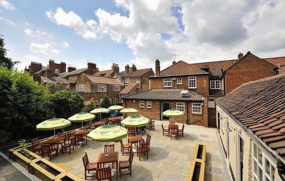 The Gillygate Pub Bed & Breakfast York Bagian luar foto